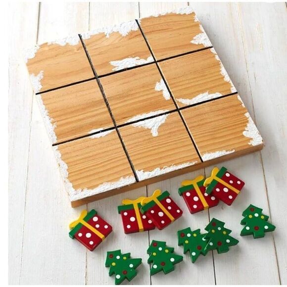 Christmas Board Game - Tic-Tac-Toe with Christmas Playing Pieces - Tree/Gifts - Picture 1 of 4